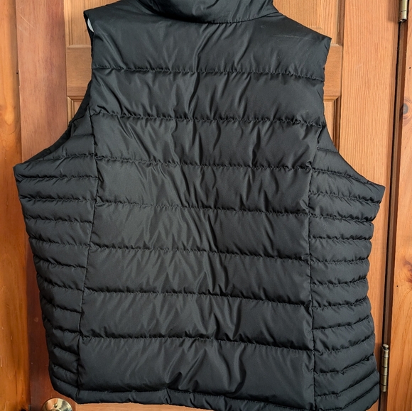 Lands End women's plus size black puffy vest - Picture 2 of 5